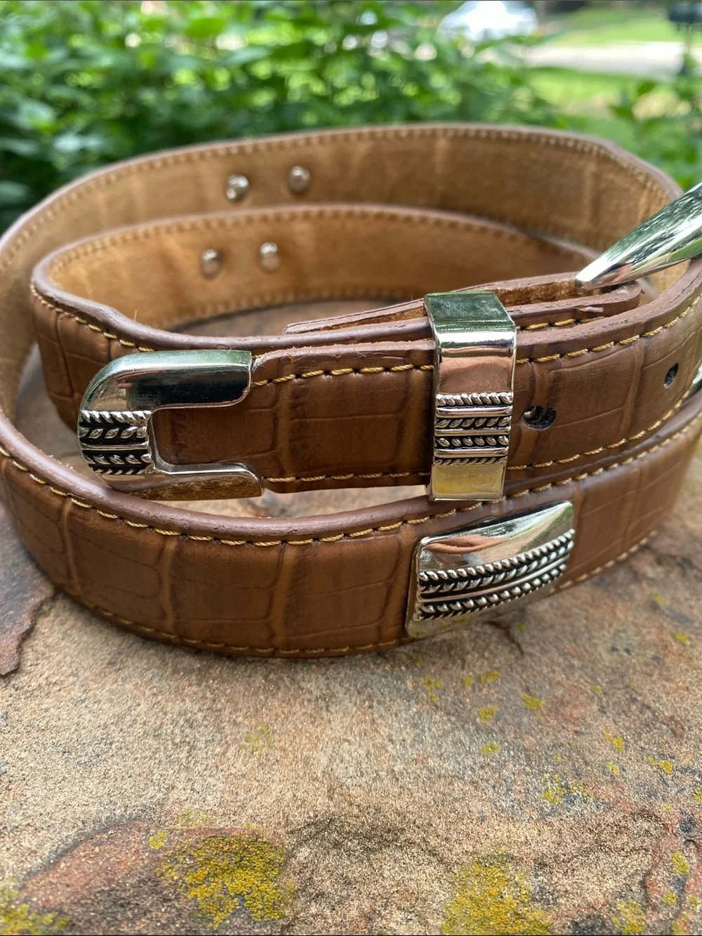 Crocodile Embossed Leather Belt with 3 piece Buckle, Keeper & Tip with 3 Conchos