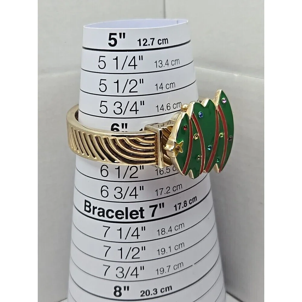 Arm Candy item shows