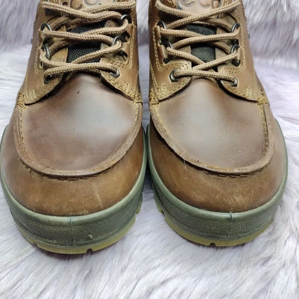 Ecco men track