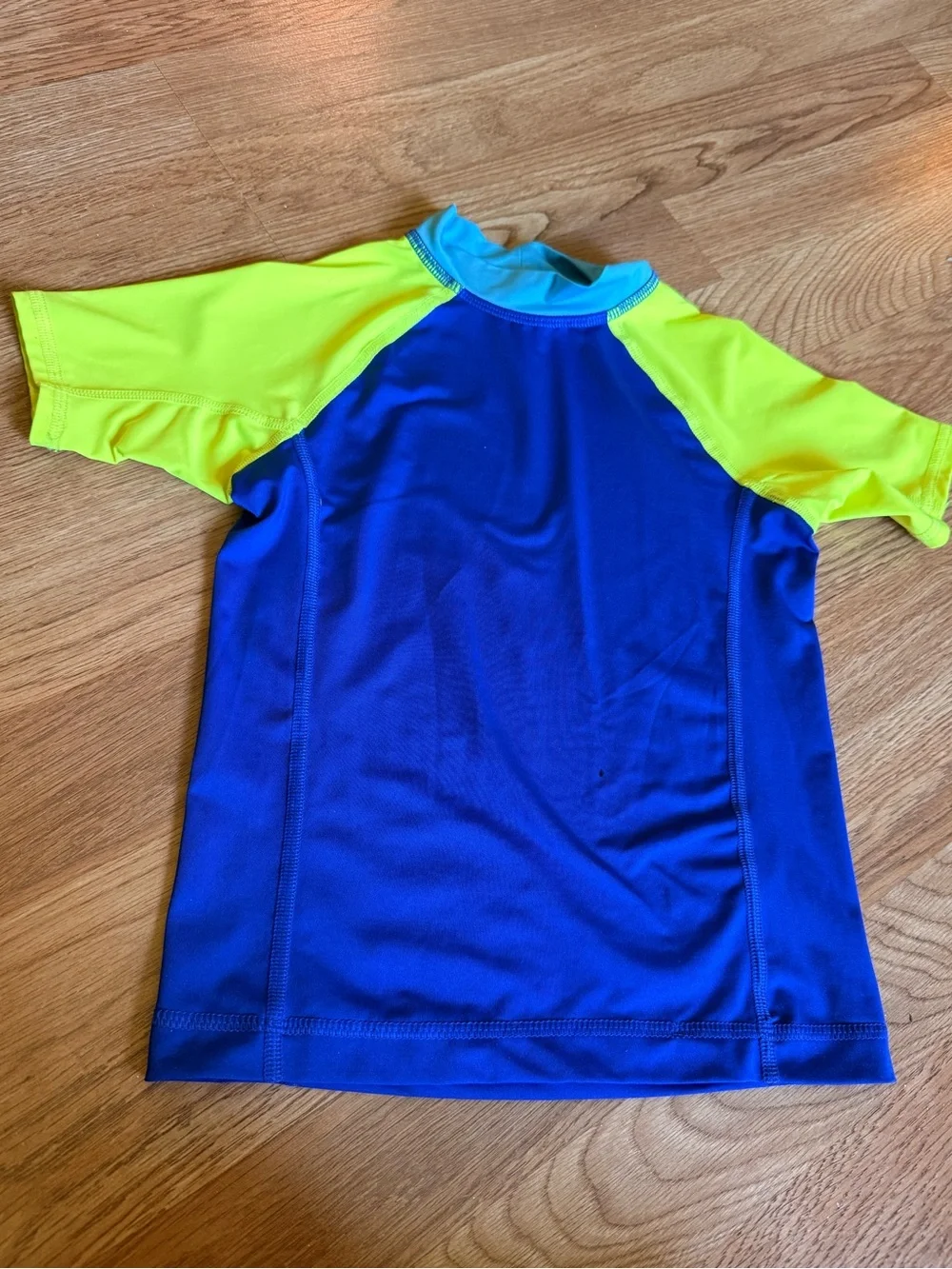 Land’s End Kids Blue and Neon Yellow Short-Sleeve Swim Shirt rash guard XS