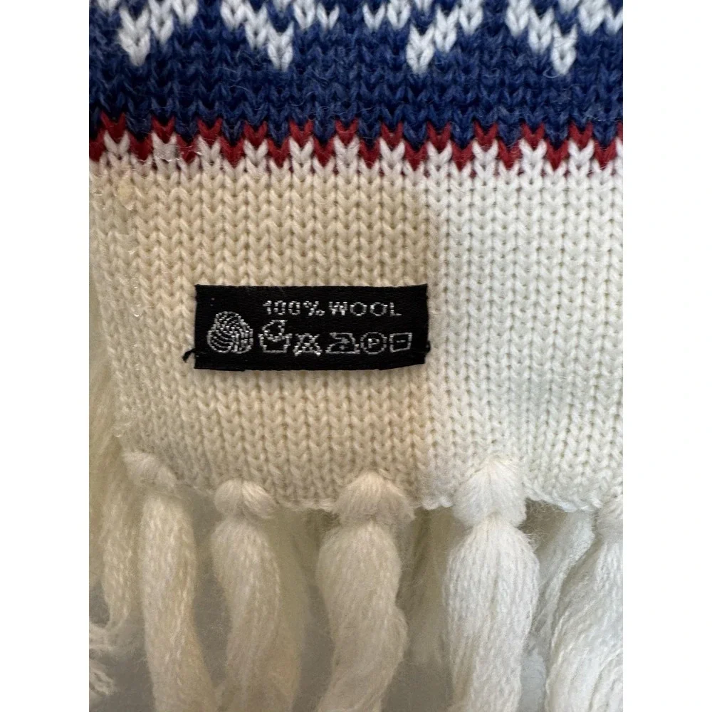 Source Unknown wool knit