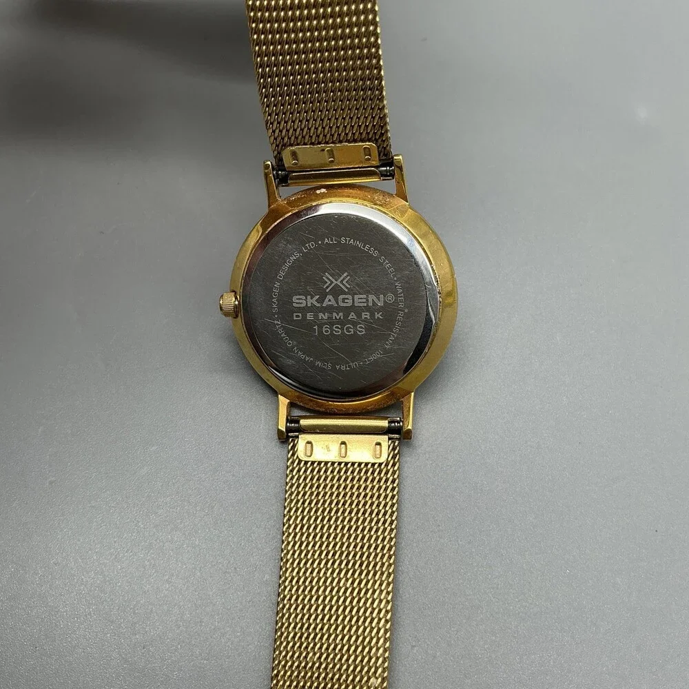 Skagen 16SGS Womens Watch 28mm Silver Gold Tone Mesh Band Date New Battery