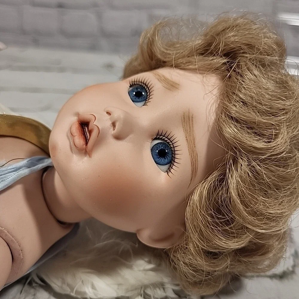 Ellenbrooke Sweet Cherub Porcelain Angel By Connie‎ Walser Derek