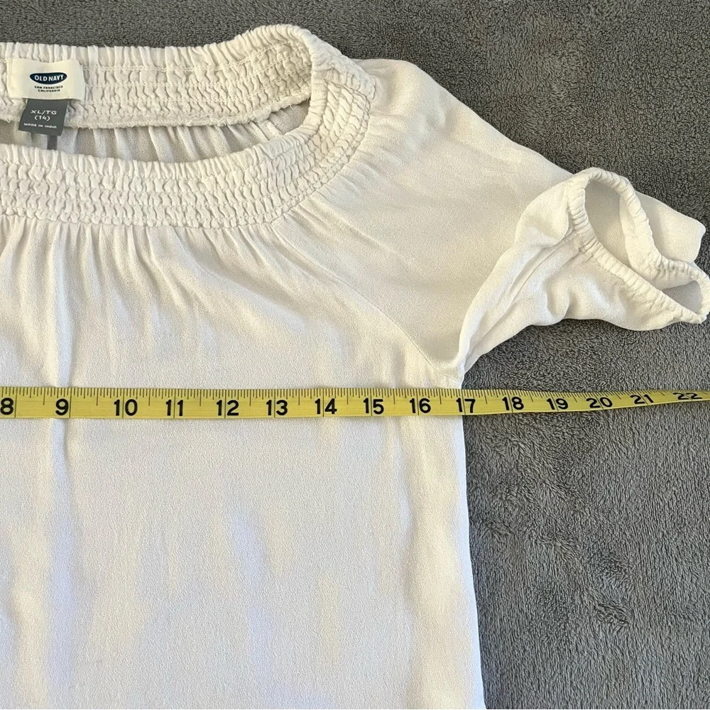 Old Navy Girls XL 14 White Eyelet Lace Peasant Blouse Smocked Off Shoulder Top