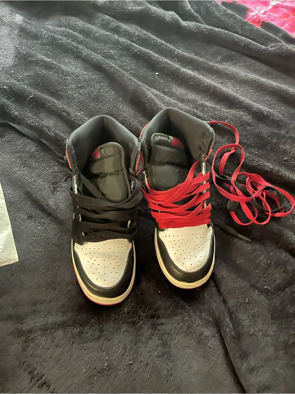 Nike Air Jordan 1 Kids Sneakers in Red Black White
