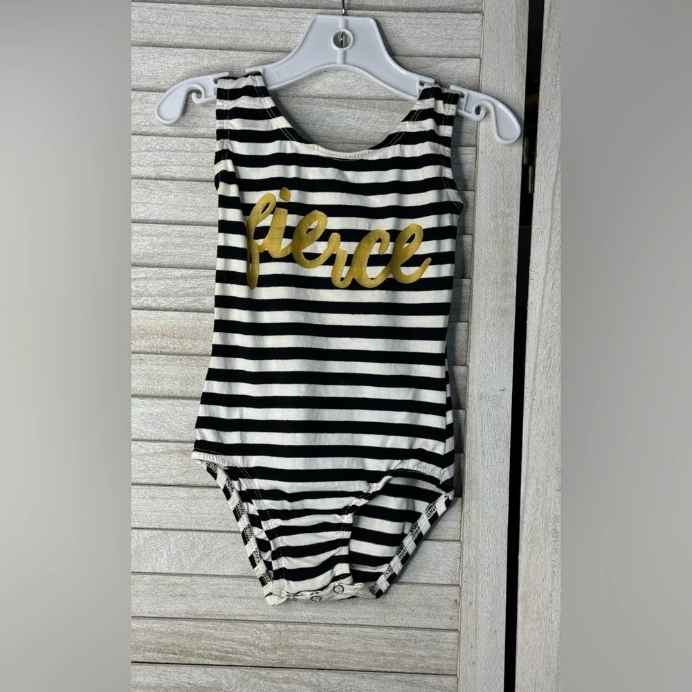 Morgan + Mae Co. Small Shop Leo, Size 3/4. Great Condition.Fierce Leo.