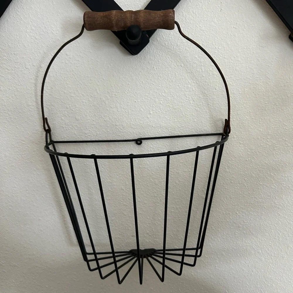 Metal black Wire hanging basket with wood handle