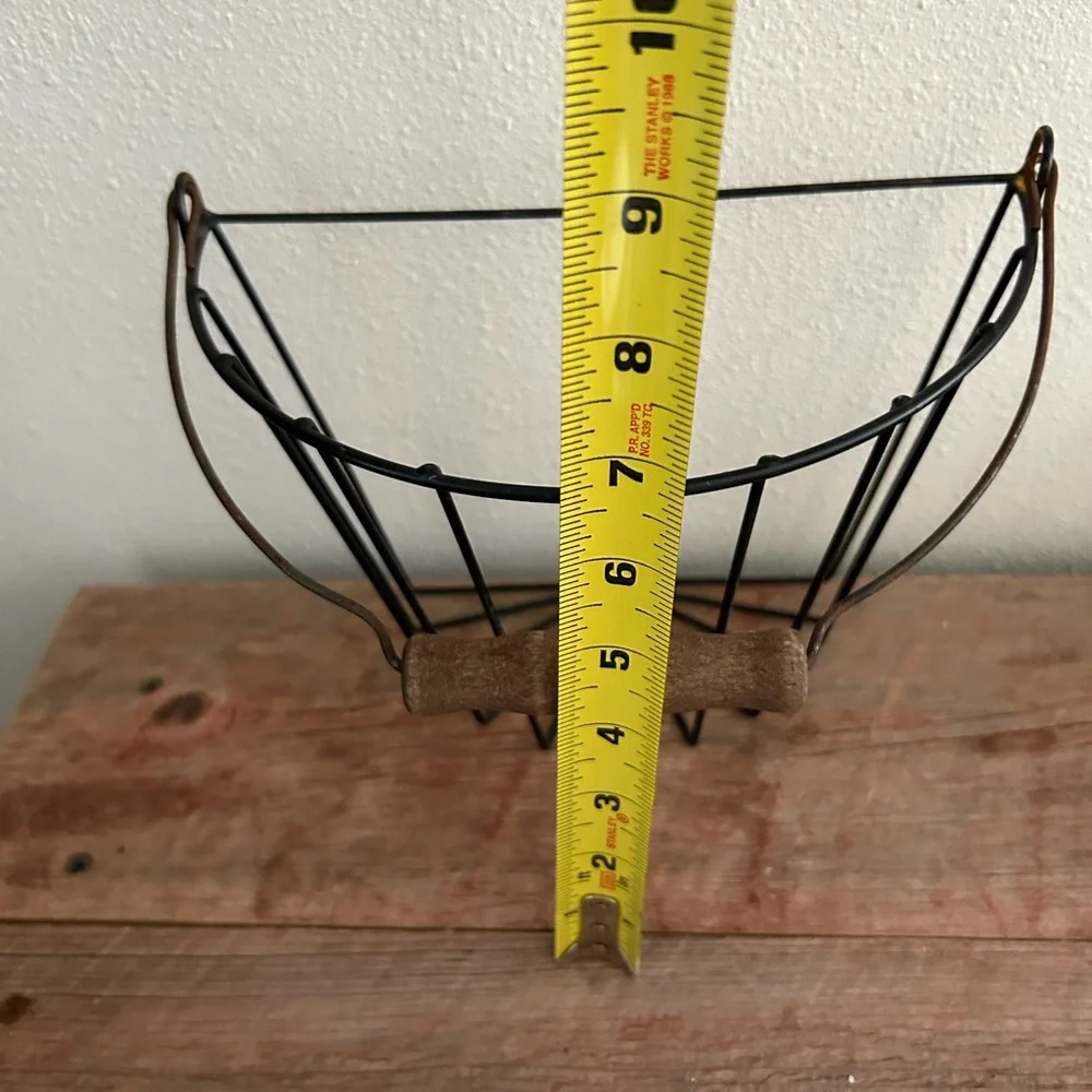 N/A vintage basket