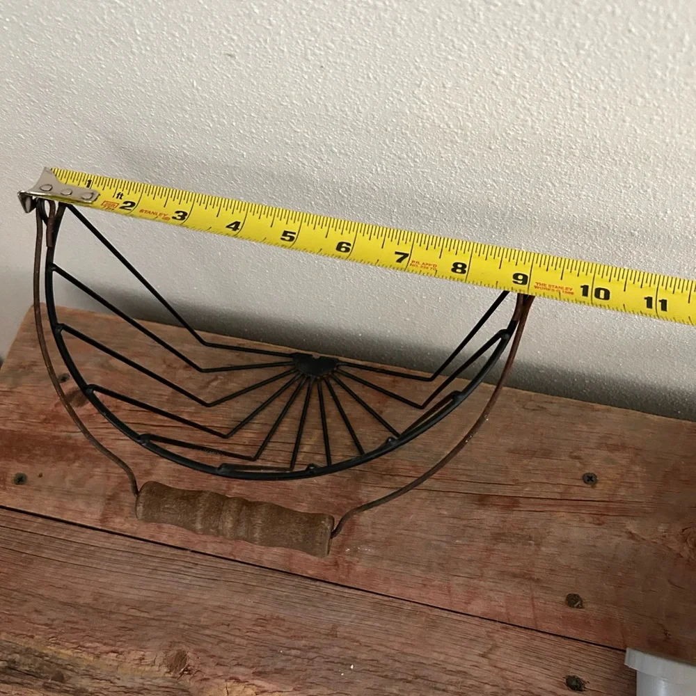 N/A vintage basket