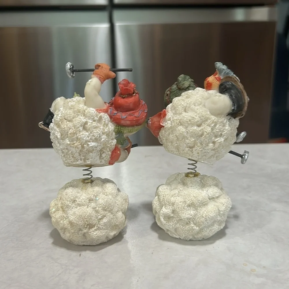 N/A skiing snowmen
