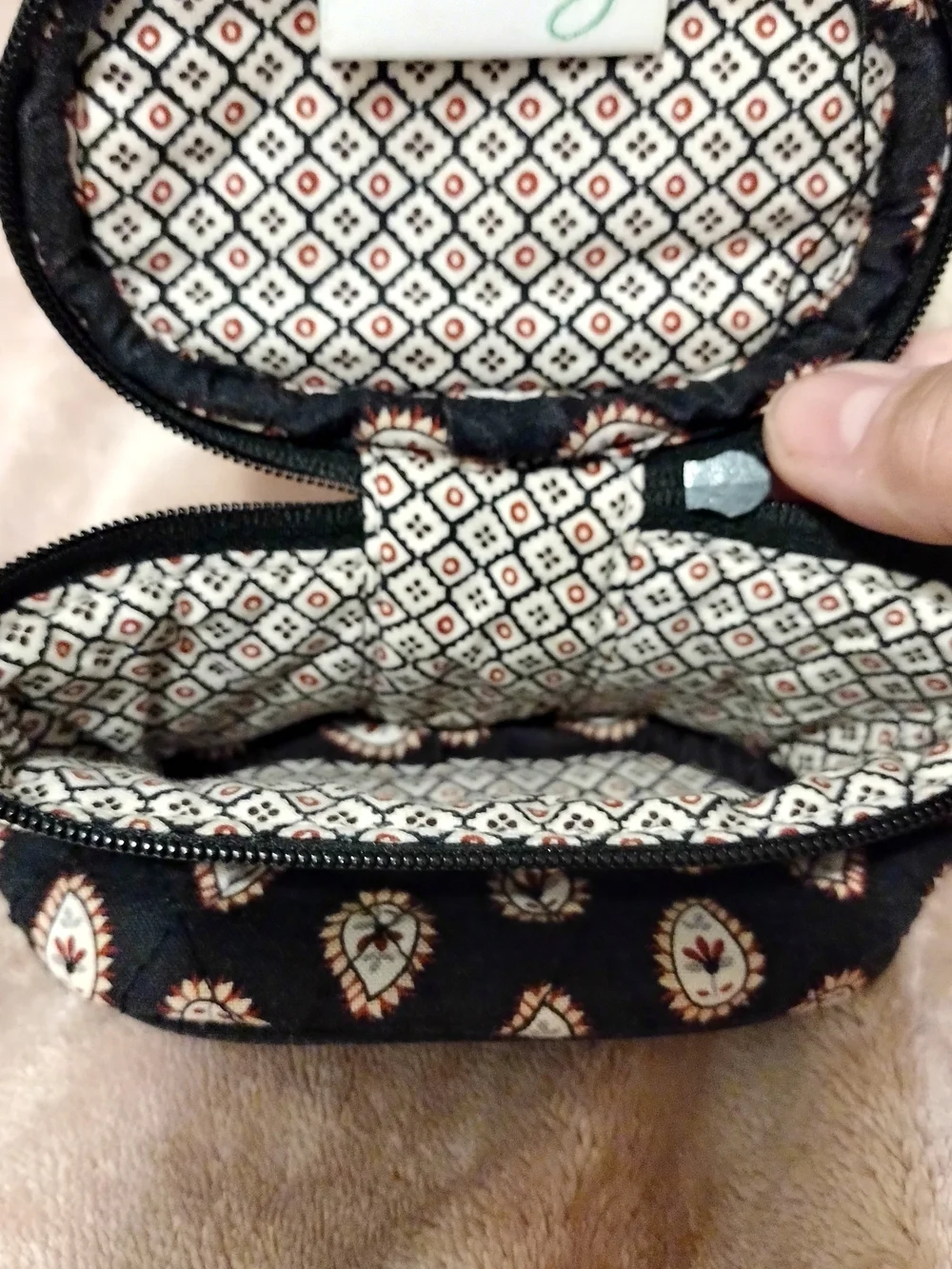 Vera Bradley compact zip