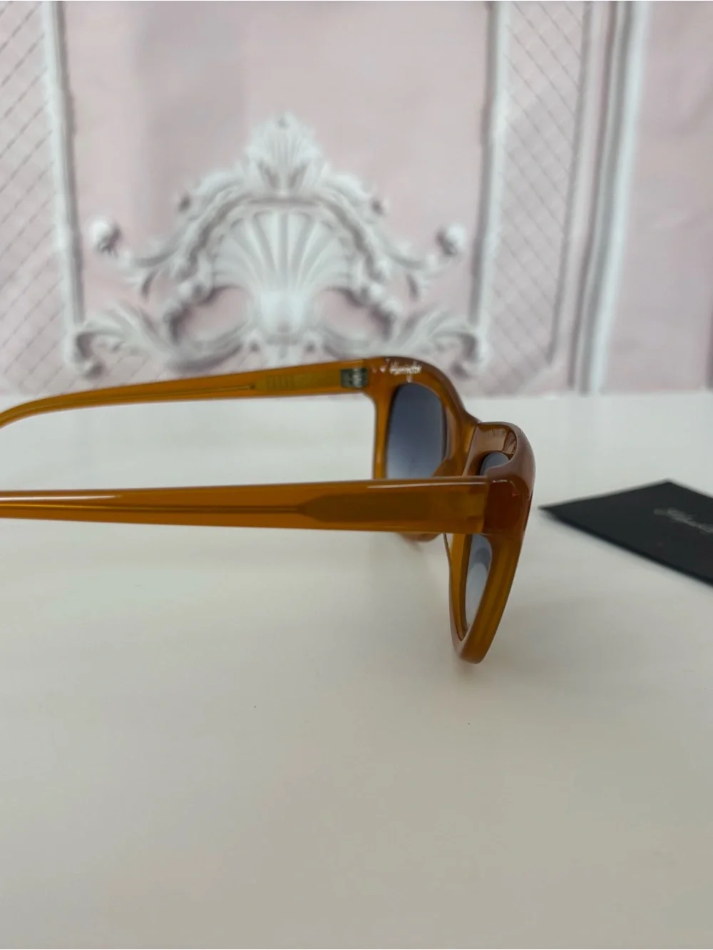 Elizabeth and James Amber/Brown Frame Sunglasses with Dark Lenses