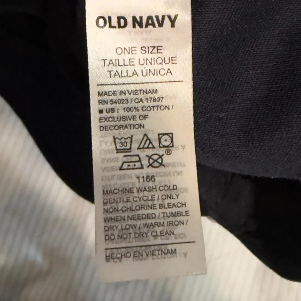 NYC baseball cap with white strap #baseballcap #oldnavy