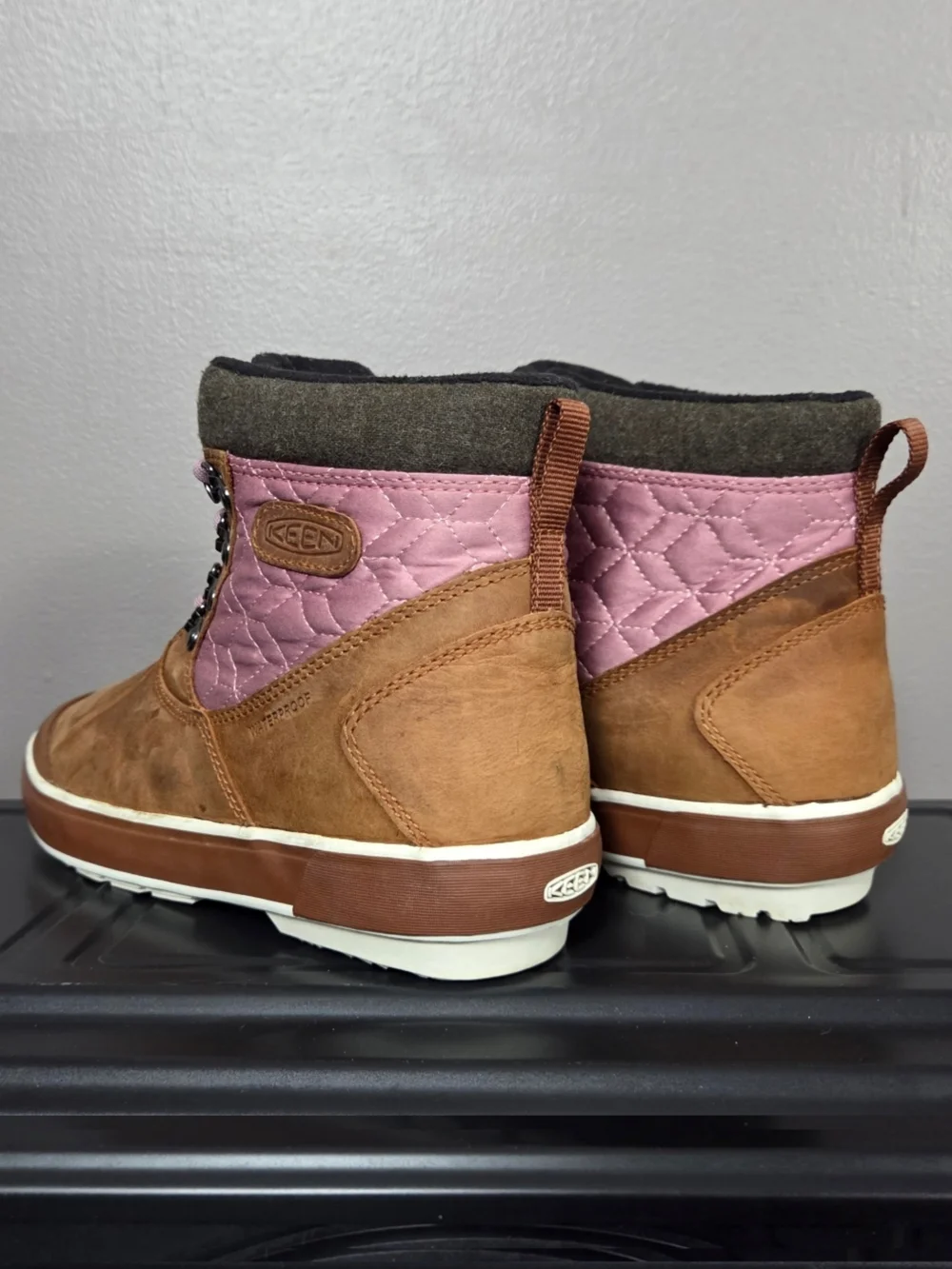 Keen elsa quilted