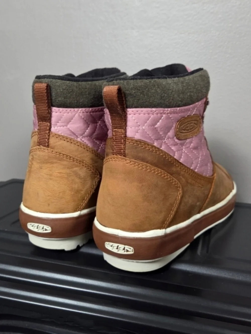 Keen elsa quilted