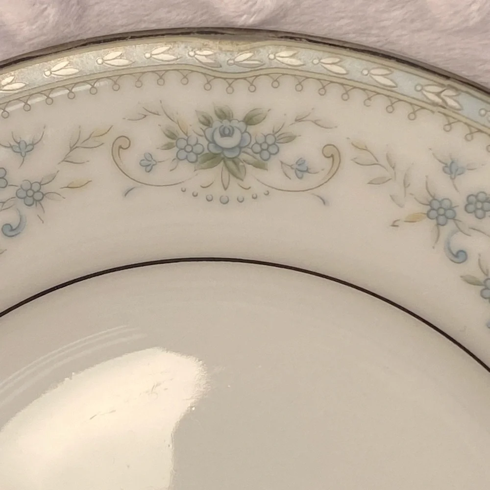 Noritake beautiful mint