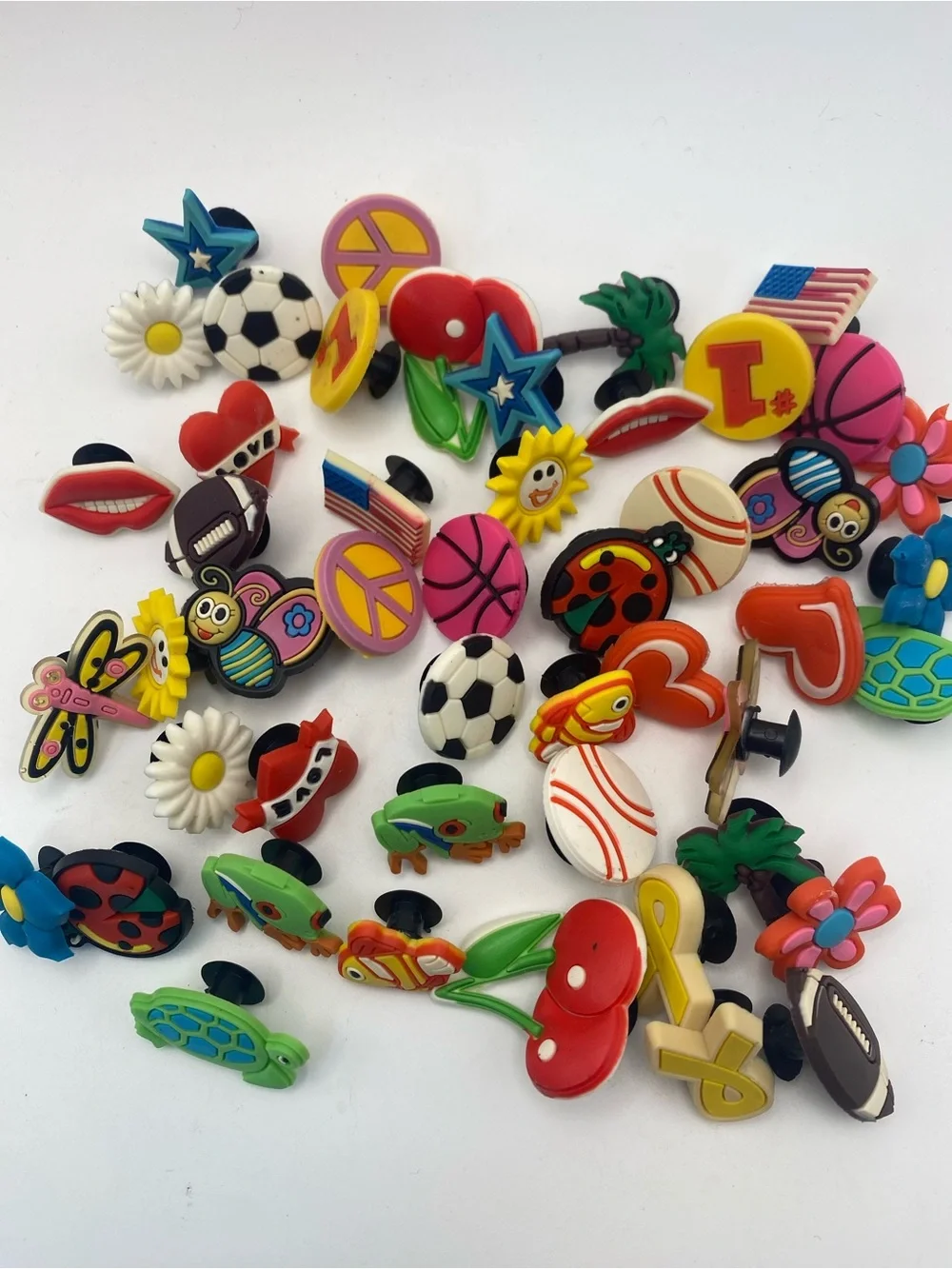 Lot of 20 containers w 50 charms Assorted Decorative Shoe Charms