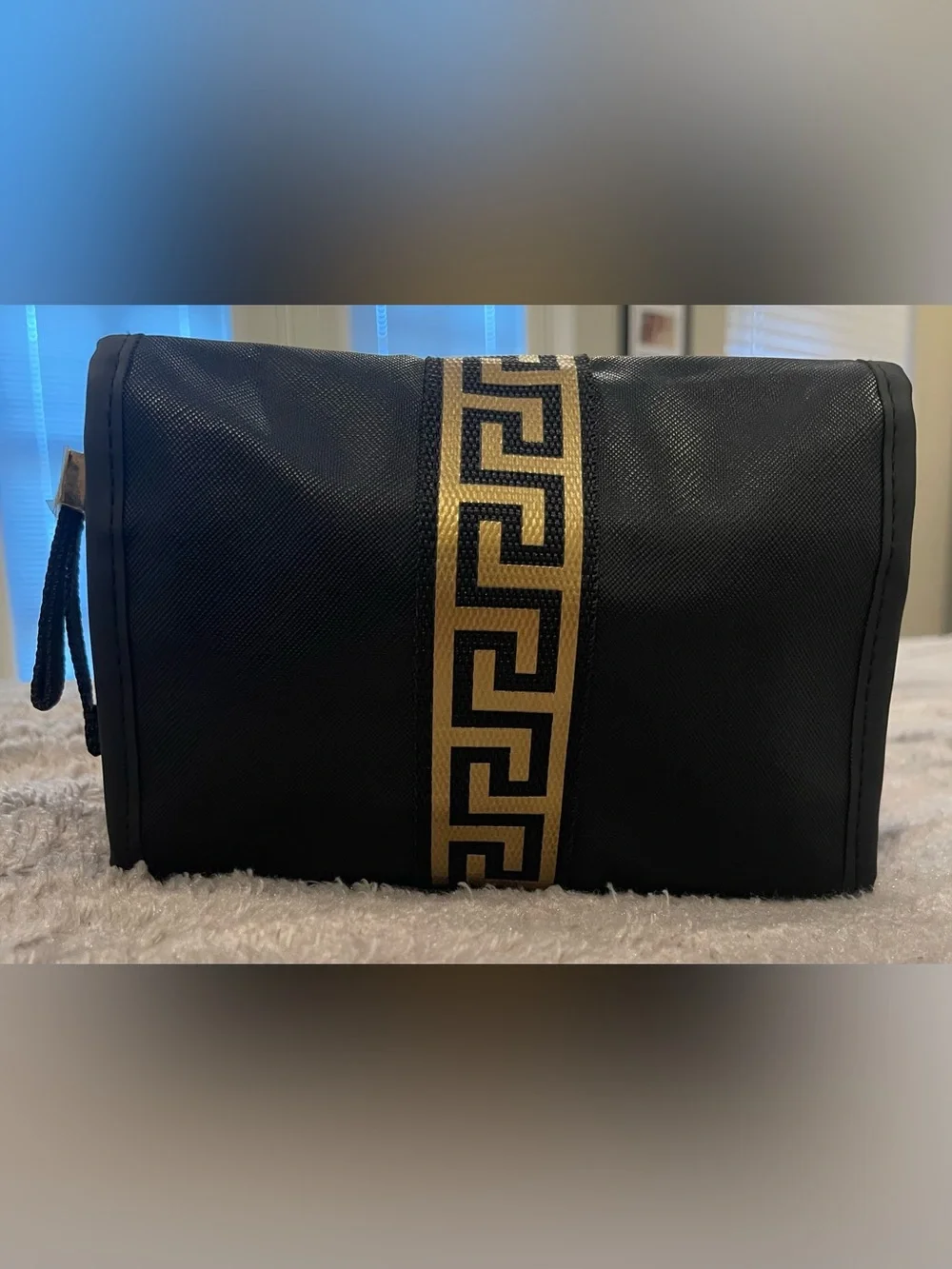 Versace compact black