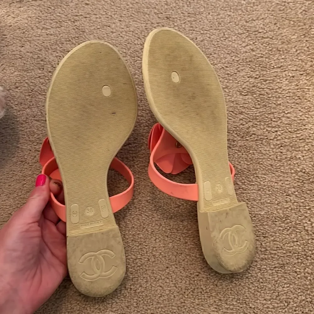 Authentic Chanel Sandal 38 pink/white