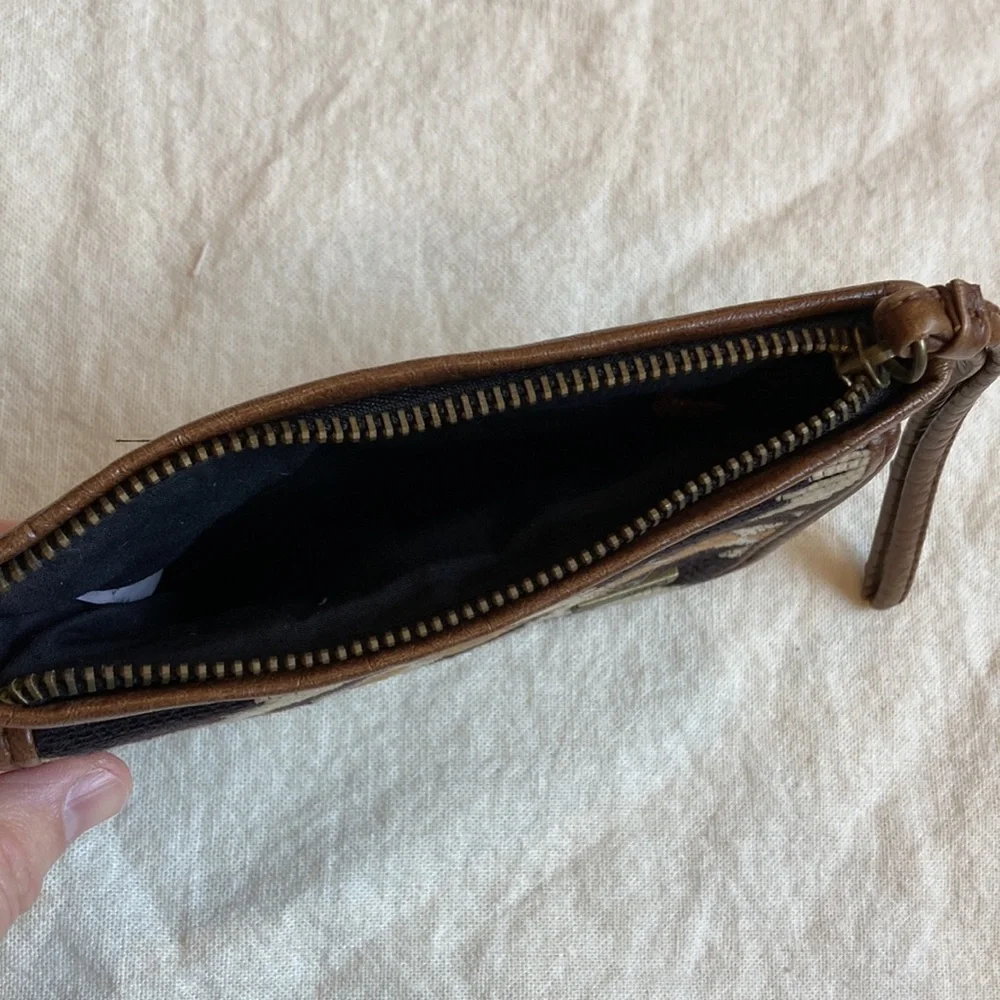 Aeropostale rn# pics wristlet