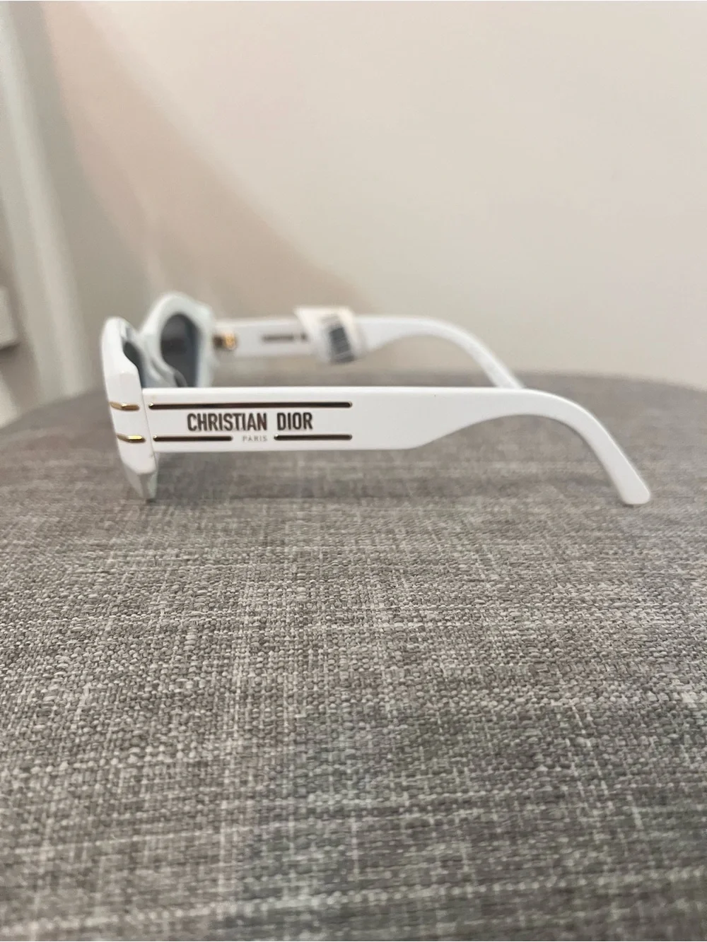Dior bold white
