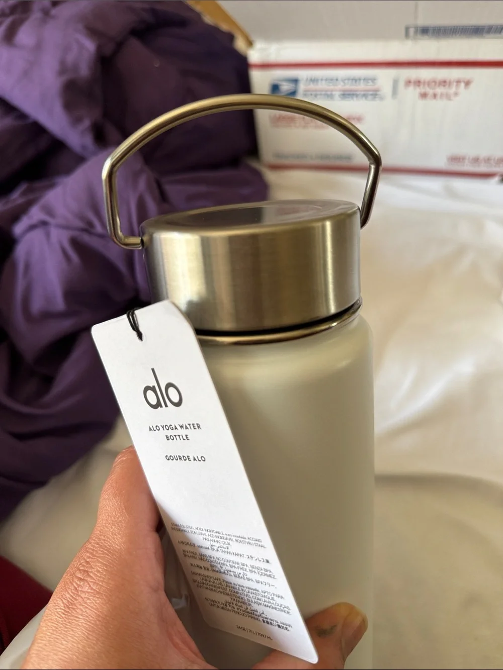 ALO Yoga Matte White Stainless Steel Water Bottle with Silver Lid 709 ml