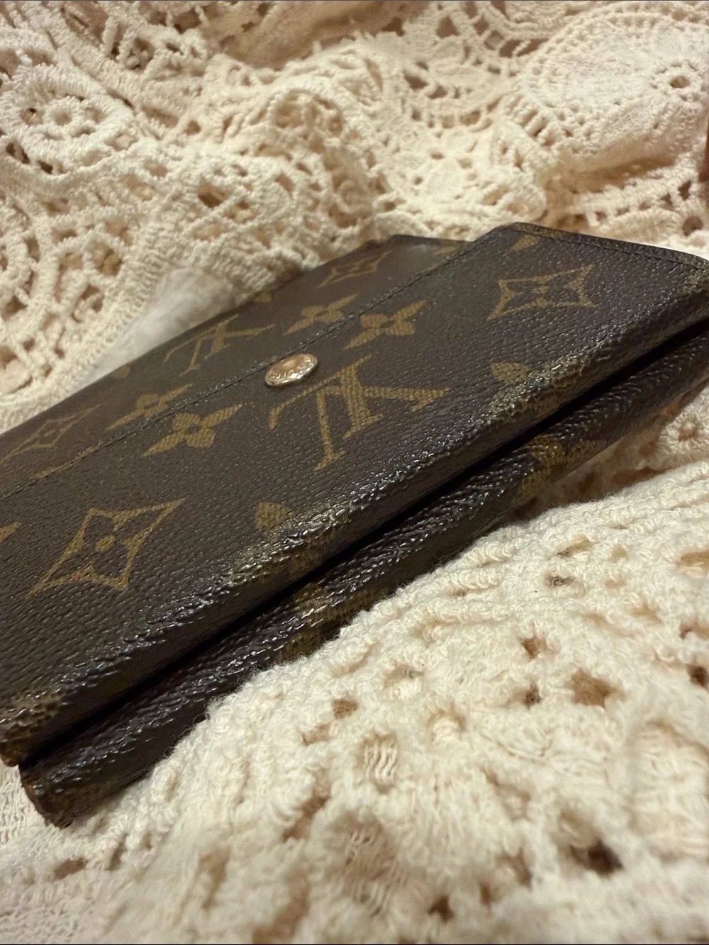 Louis Vuitton classic louis