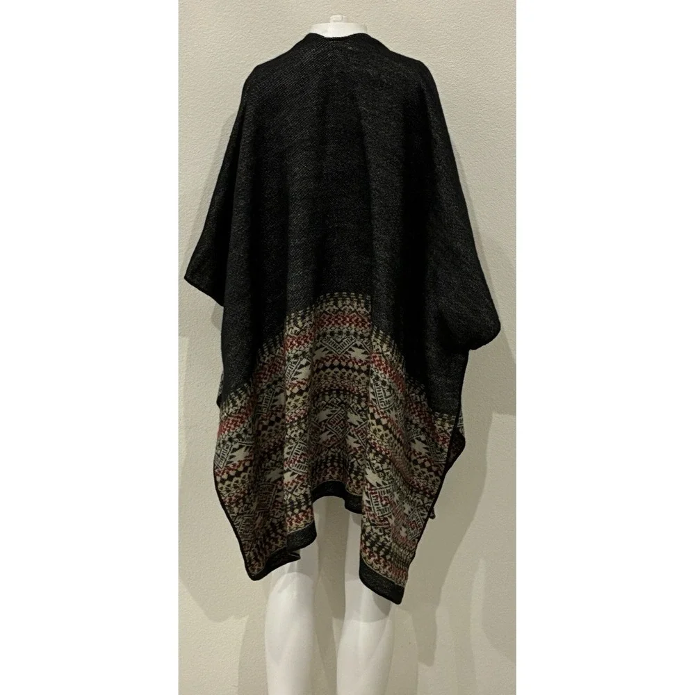 Quagga Green Label gray geometrical