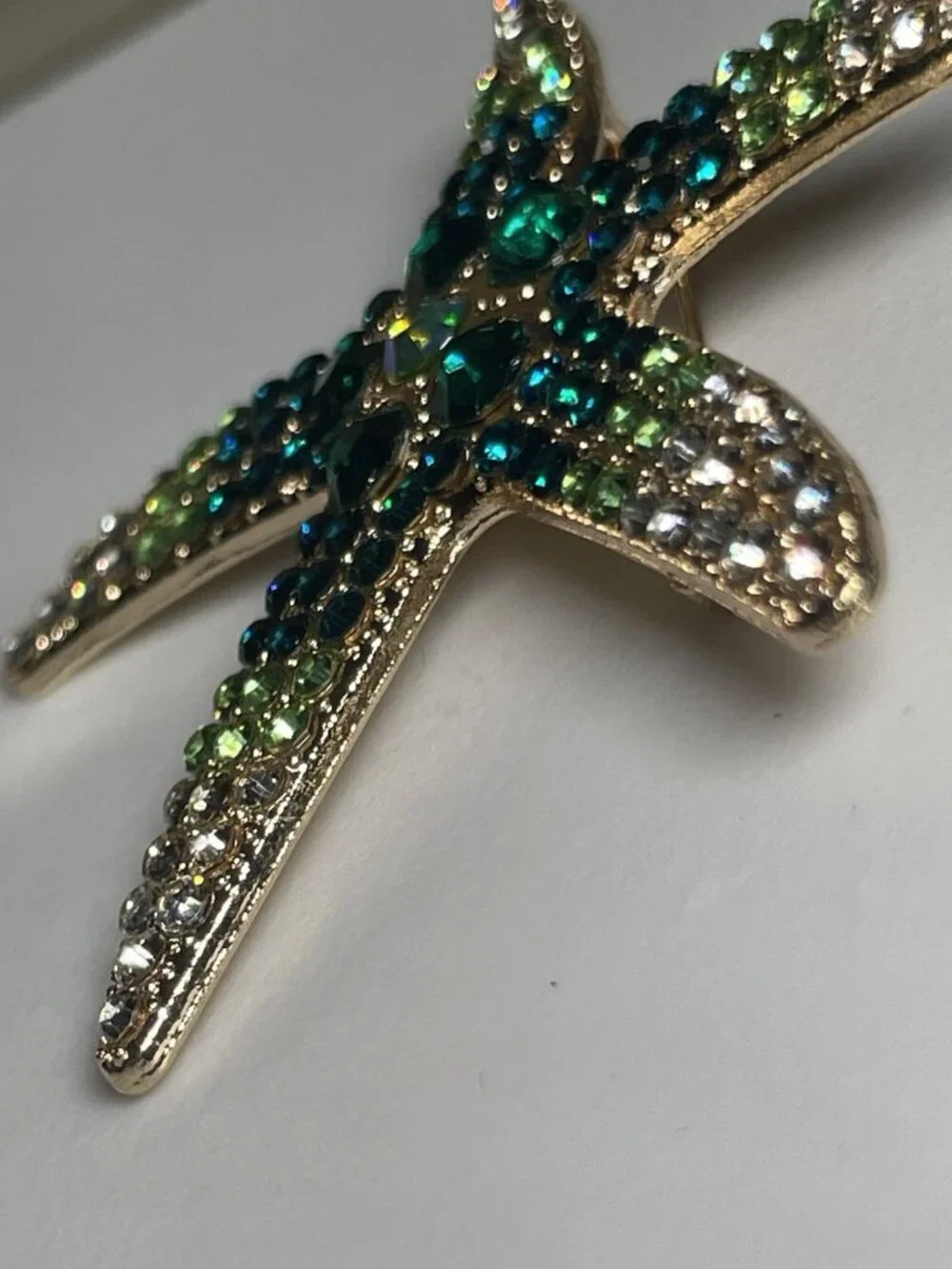 Blue Green Rhinestone Starfish Brooch Gold Tone Crystal Beach Ocean Nautical Pin