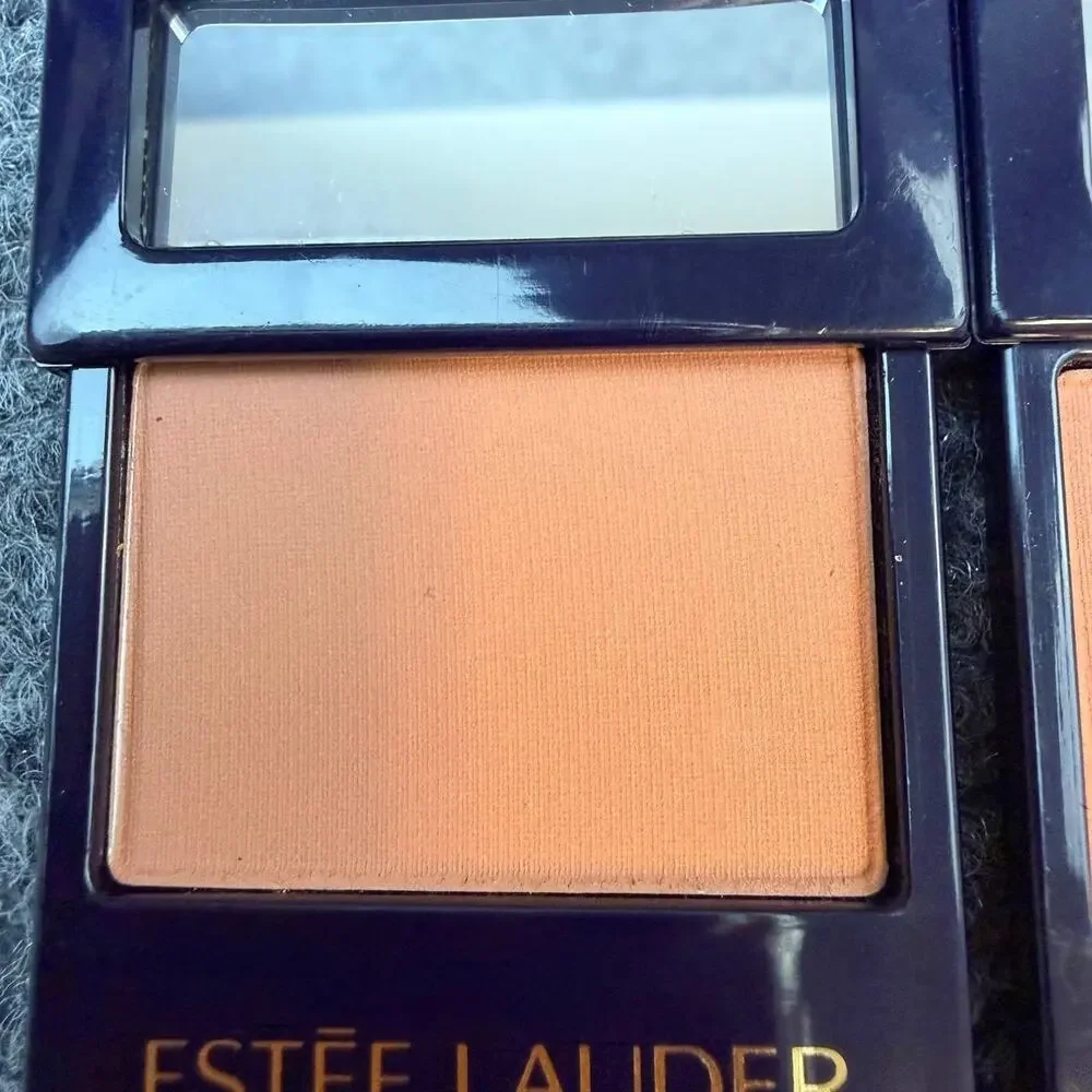Estée Lauder cosmetic product