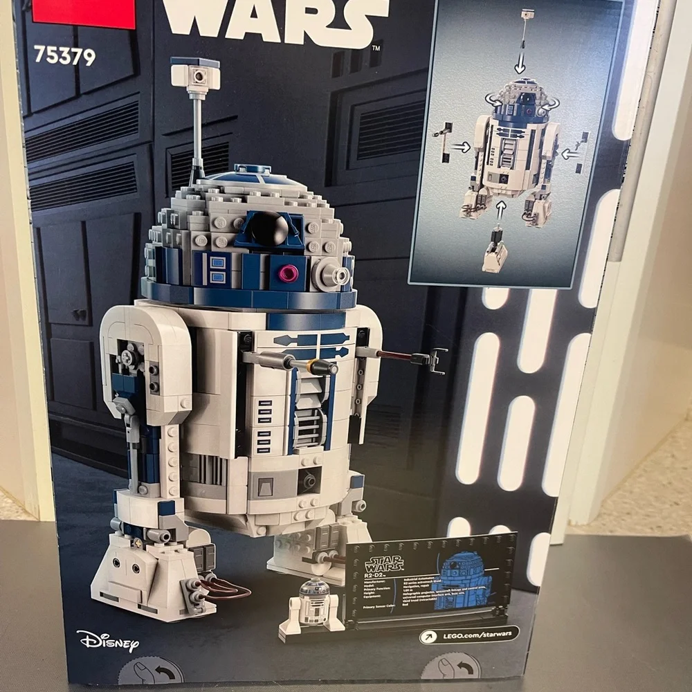 Lego build iconic