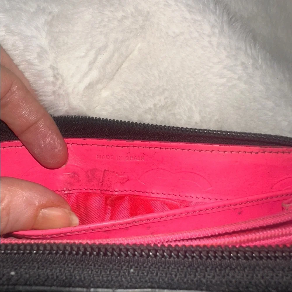 CHANEL quilted wallet