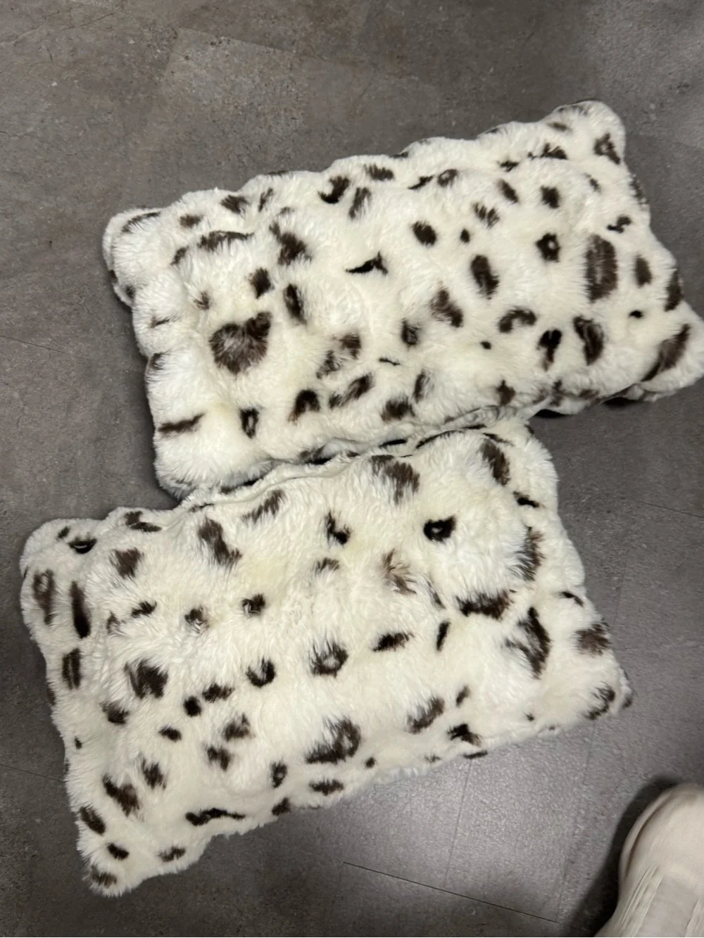 Tahari Faux Fur Leopard Print Decorative Pillows in Cream and Brown