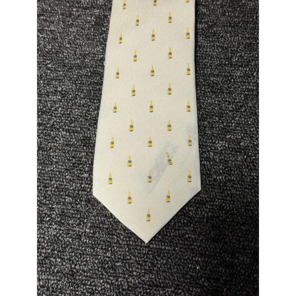 Vineyard Vines nwt flaw