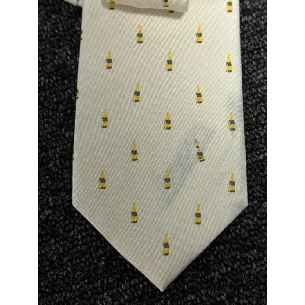 Vineyard Vines nwt flaw