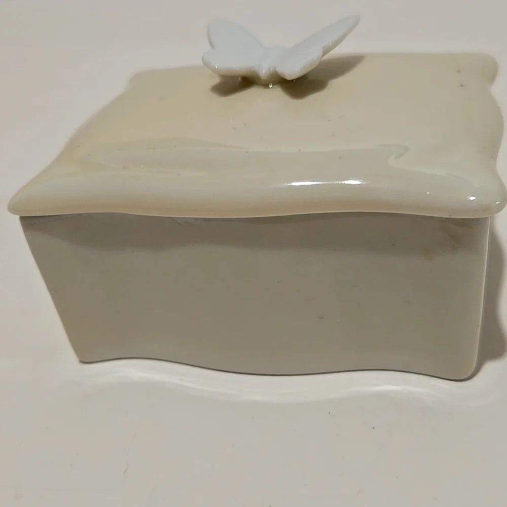 Irice vintage trinket
