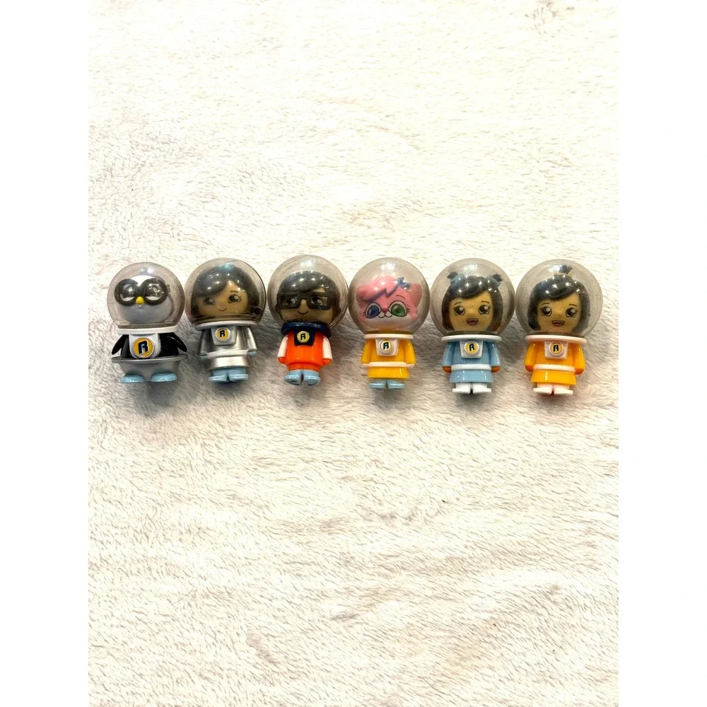 Ryans World Space Astronaut Mini Figure Lot of‎ 6 Gus Combo Panda Ryan Fiures