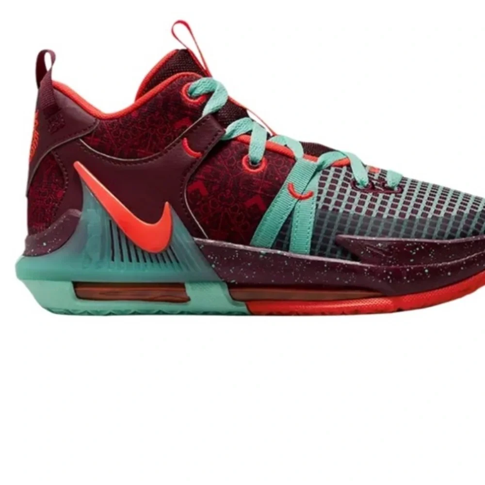 Nike stylish sneakers