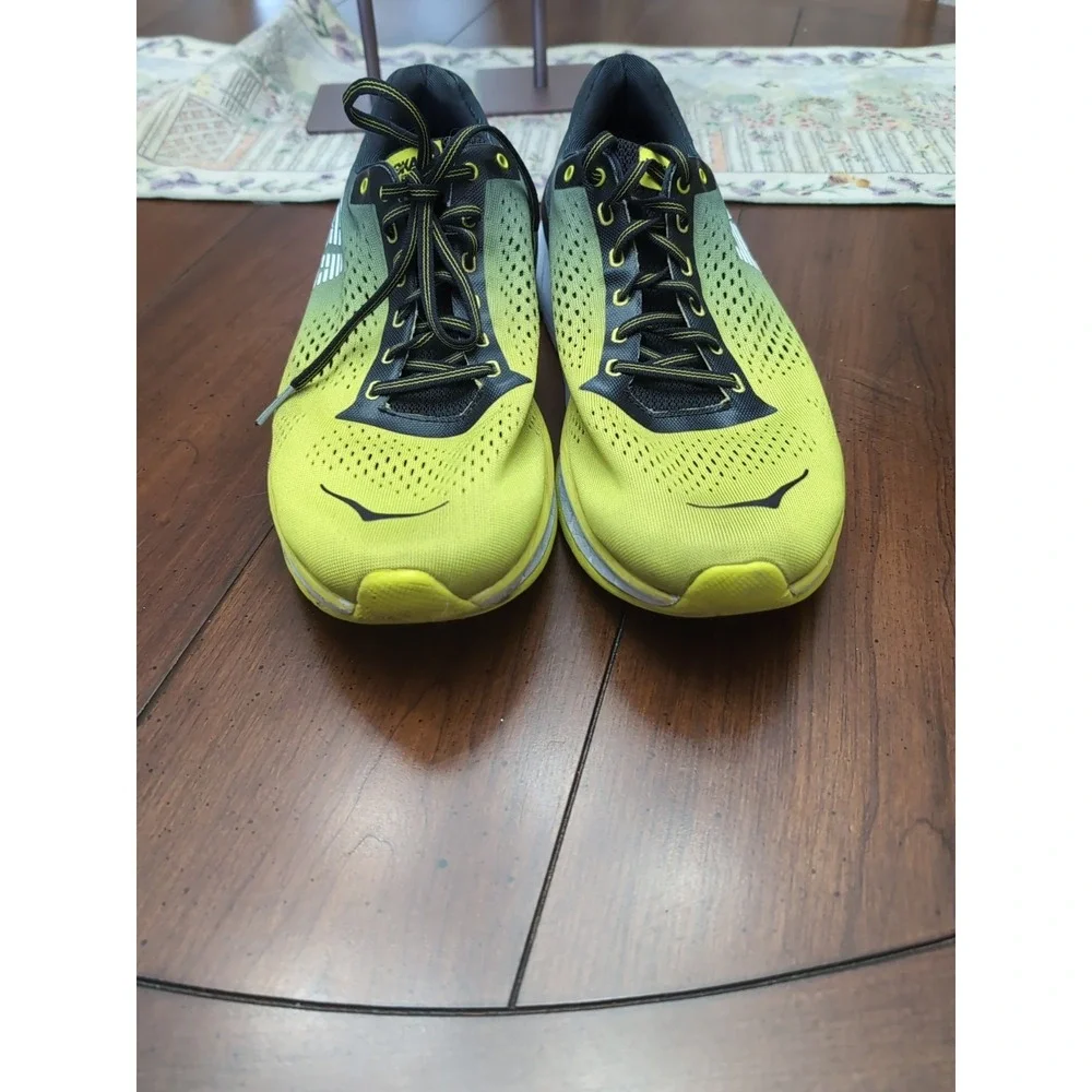 Hoka One One hookah men