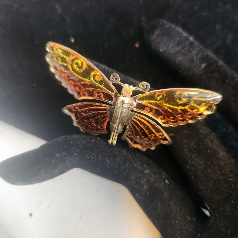 Avon Vintage Butterfly Brooch‎ Gold Tone Amber Yellow Stained Glass Enamel Pin