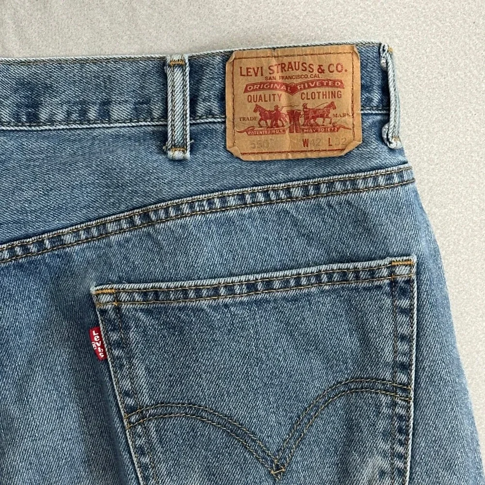 Levis 550 Relaxed Fit Mens‎ Jeans 42x32 Medium Wash Blue Denim 100% Cotton