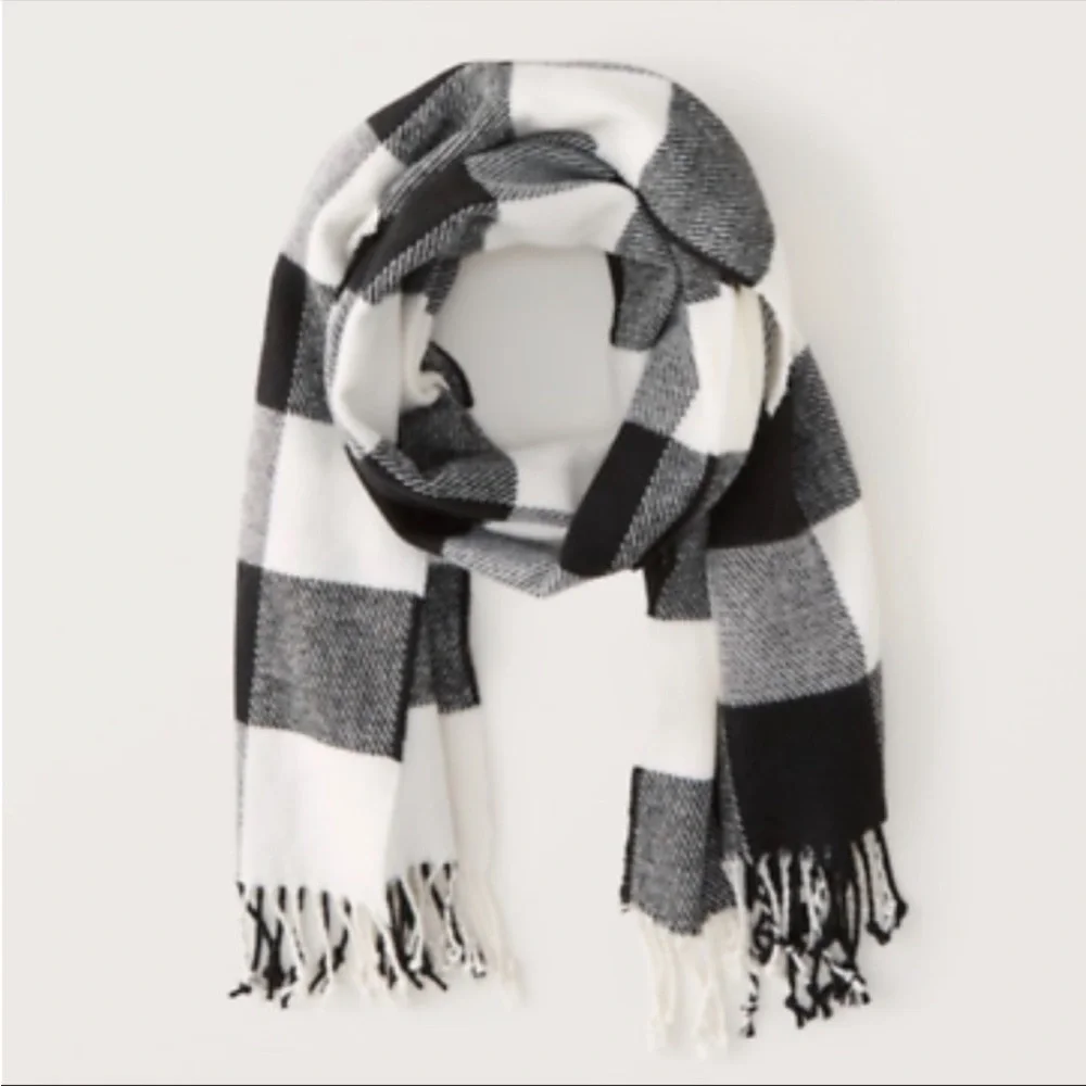 ABERCROMBIE & FITCH Buffalo Plaid Check Blanket Fringe Scarf Black White NWT $39