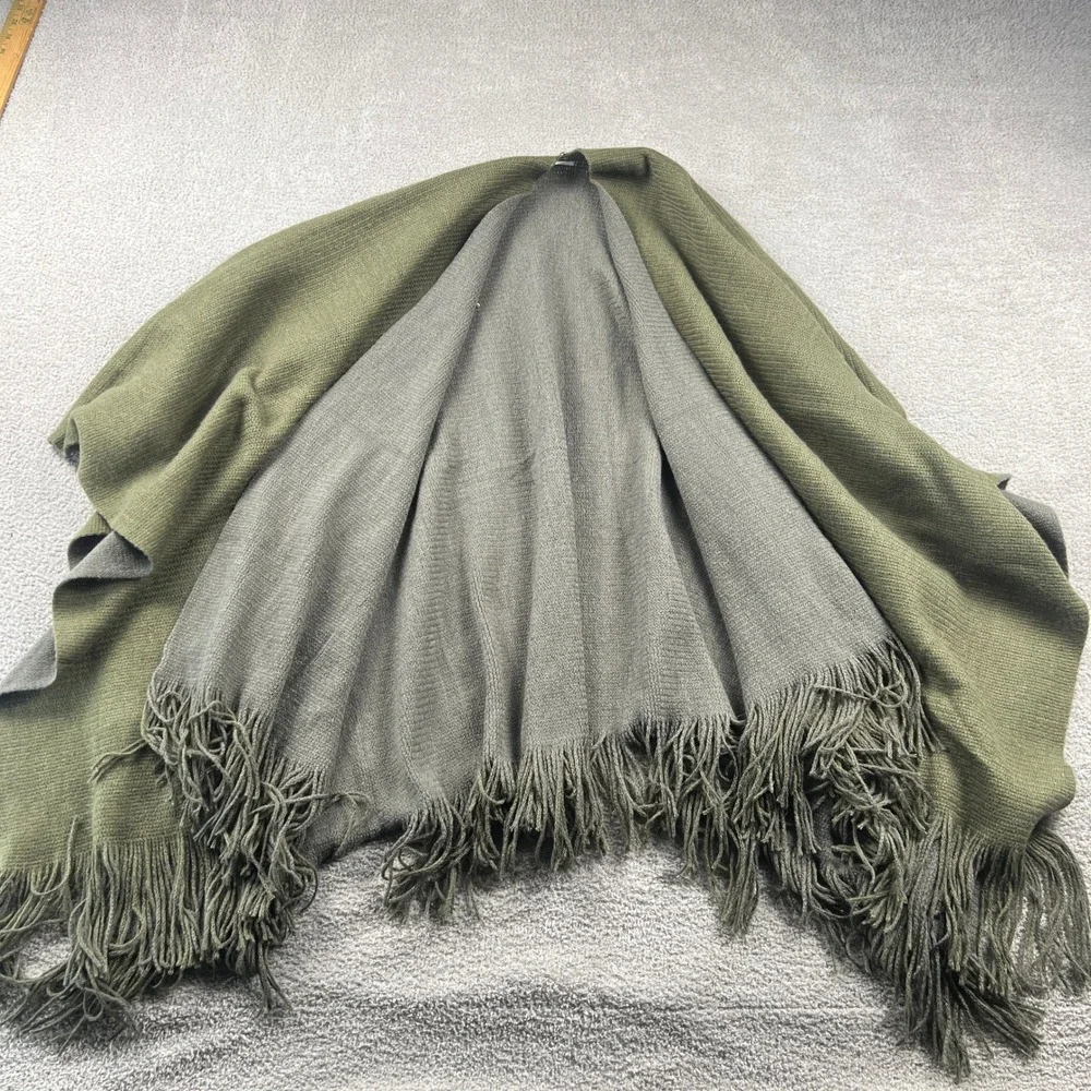 Castlecore Preppy Knit Poncho Wrap Women Olive Green Fringe Boho Earthy Cozy‎