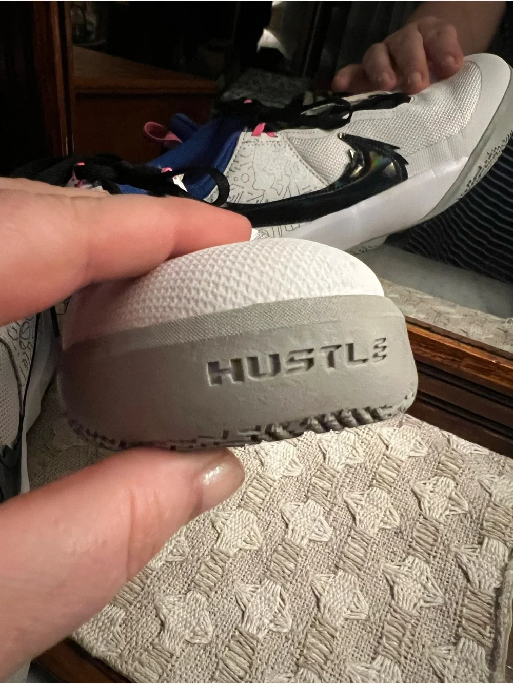 NIKE Team Hustle D10 SE Space Jam Basketball Sneakers White Blue Pink Girl's 5.5
