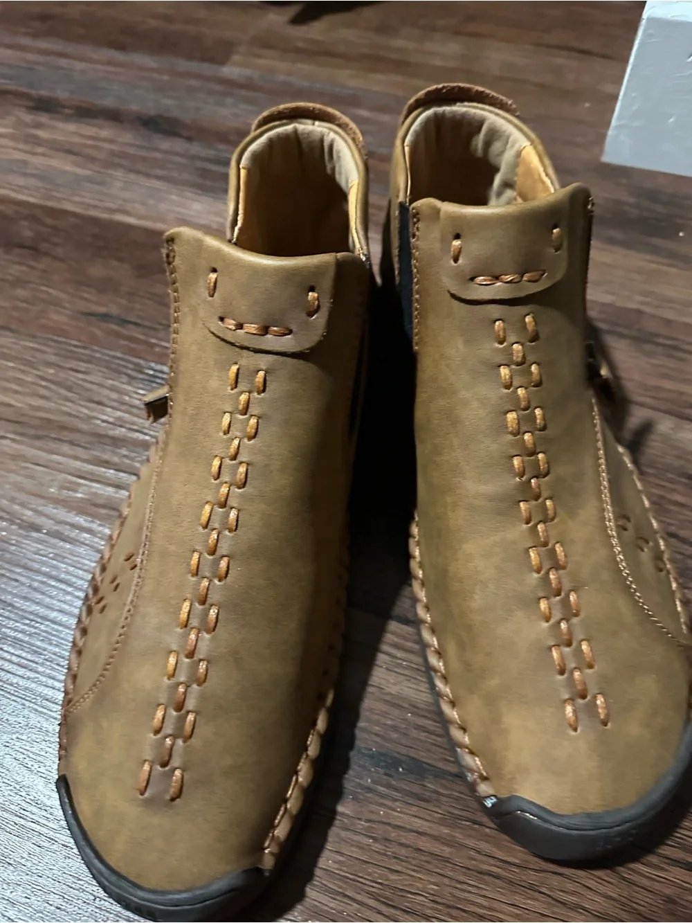 Men'sLeather Chukka Boot/Loafer w/Stitch Detailing