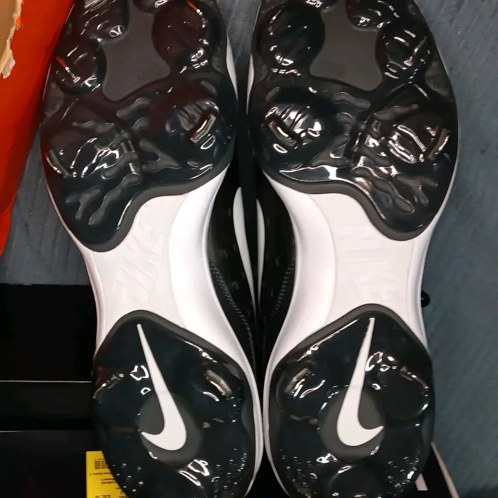 Nike box top