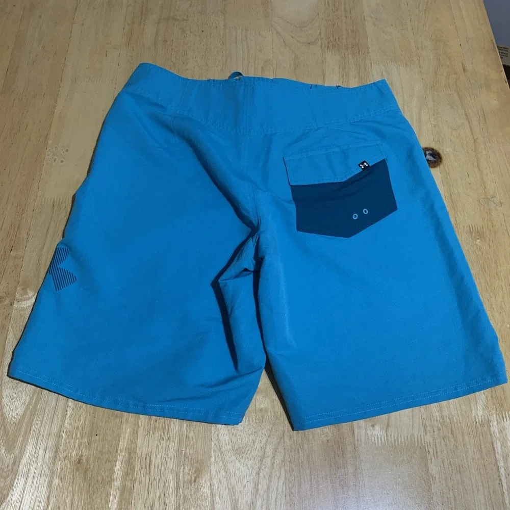 Under Armour loose these