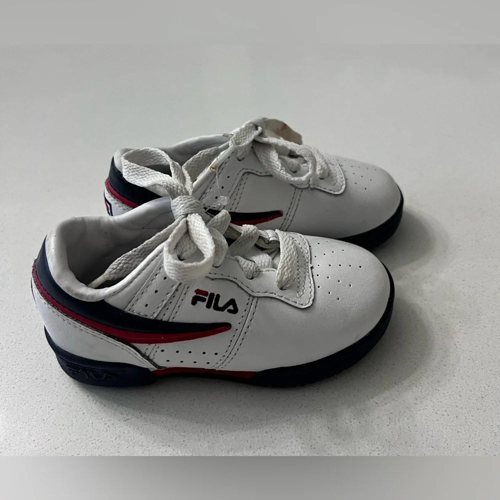 FILA Kids Size 7 Fitness Sneakers Unisex White‎ Navy Red Toddler
