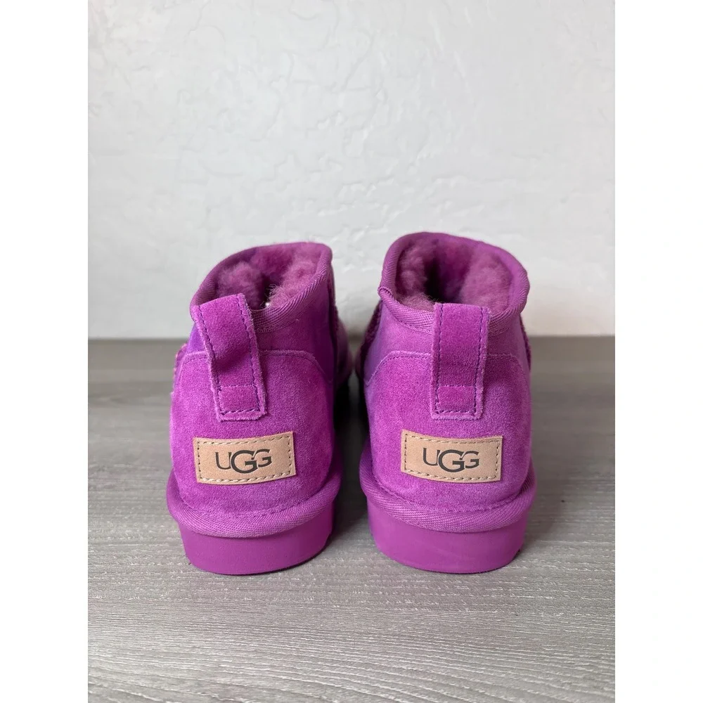 UGG Classic Ultra‎ Mini Boots Mangosteen Women Size 9 Pink