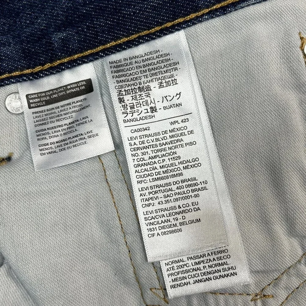 Levis *maximize savings